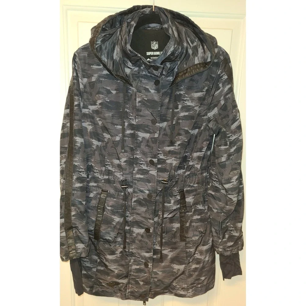 Super‎ Bowl LV NFL '21 Woman's Black Windbreaker Camouflage Jacket Size M Thumb